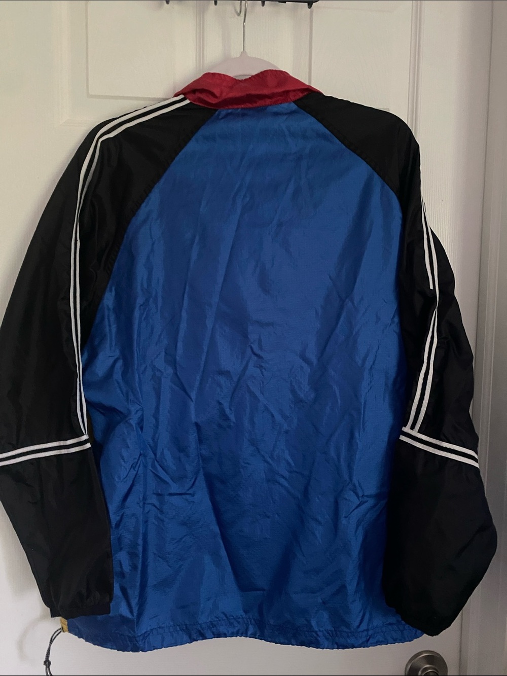 VTG Pro Spirit Athletic Gear Colorblock Windbreaker Jacket - Red/Blue/Black/Gold - Picture 4 of 4